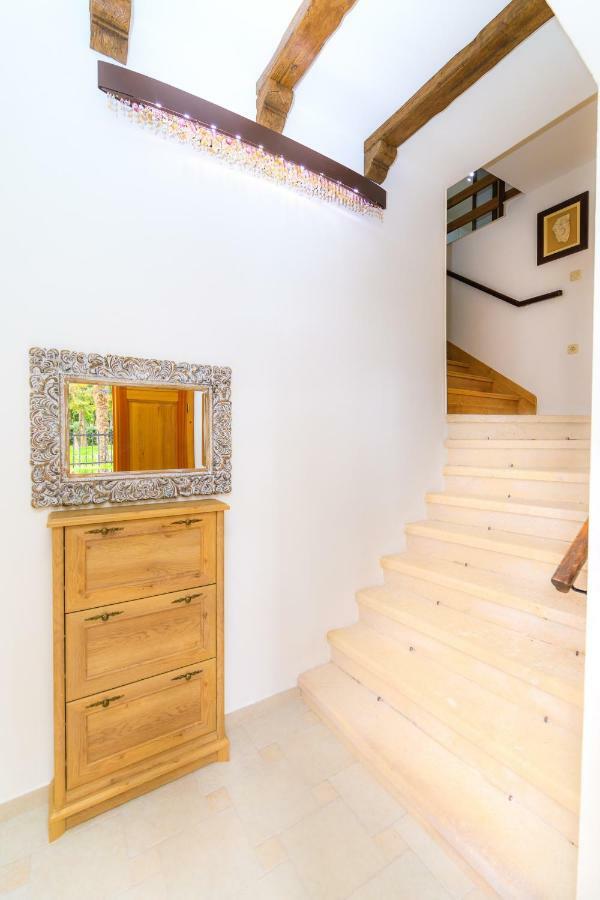 Holiday Home Obrov Kaštela 외부 사진