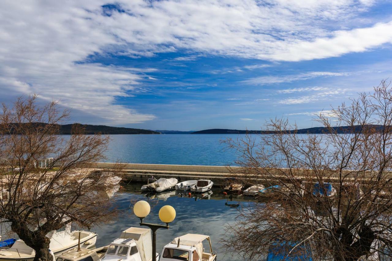 Holiday Home Obrov Kaštela 외부 사진