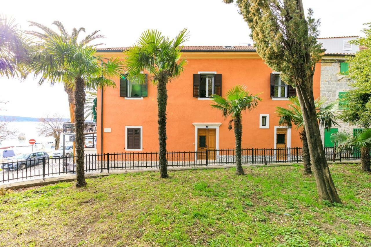 Holiday Home Obrov Kaštela 외부 사진